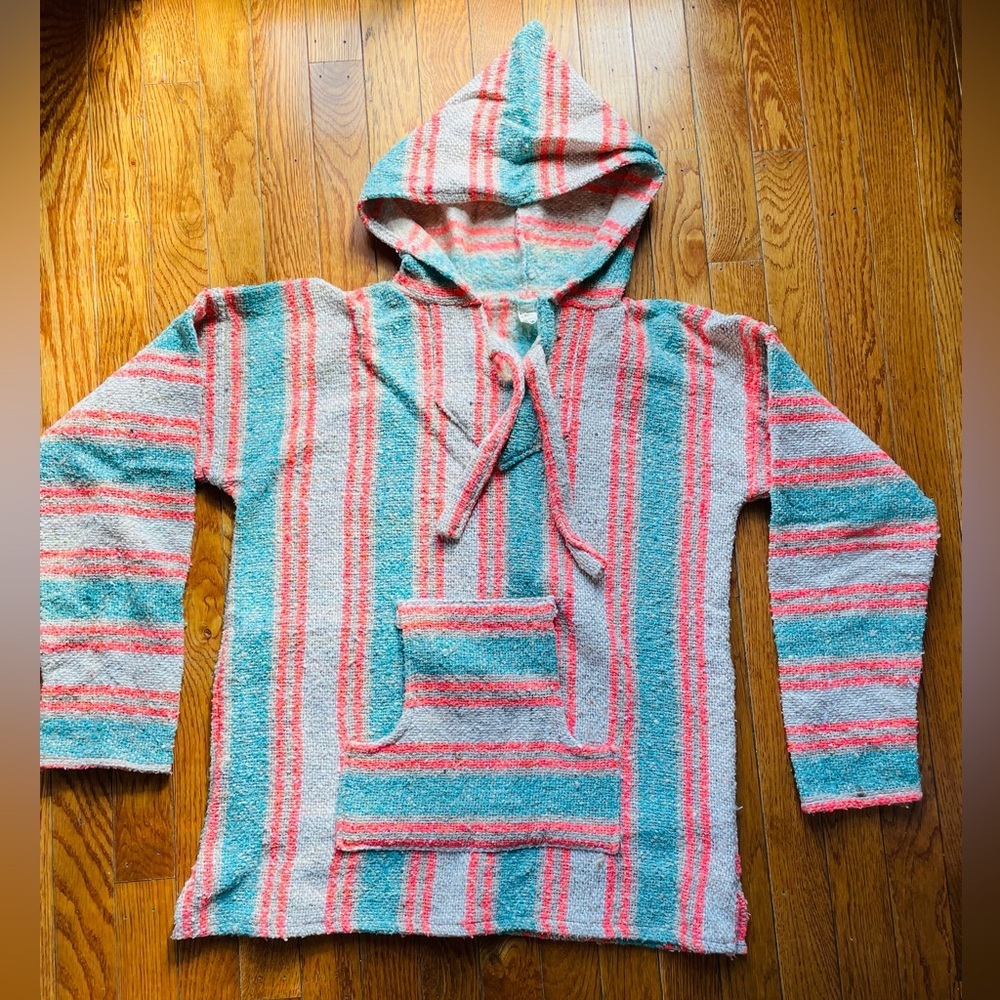 Women’s Macys Baja Hoodie Pullover Size M